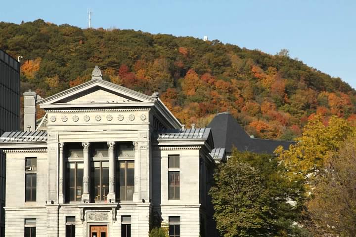Redpath Museum, located on the campus of McGill University with Mont Royal looming behind. Lowell Silverman photography, 2015
