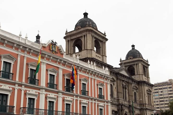 Government buildings of Plaza Murillo