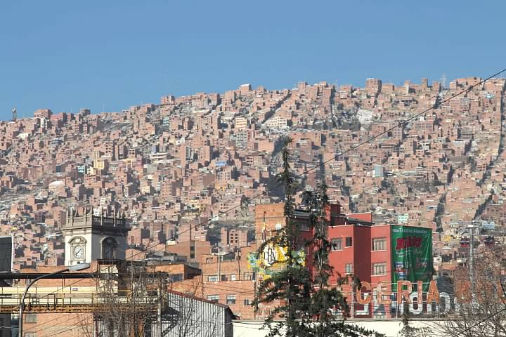 The topography of La Paz explains why the cable car network was constructed; traveling between La Paz and the heights of El Alto is tricky by road